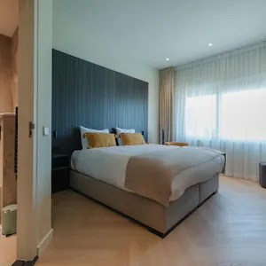 *** Hotel Boutique Herbergh Amsterdam Airport Free Parking Holandia